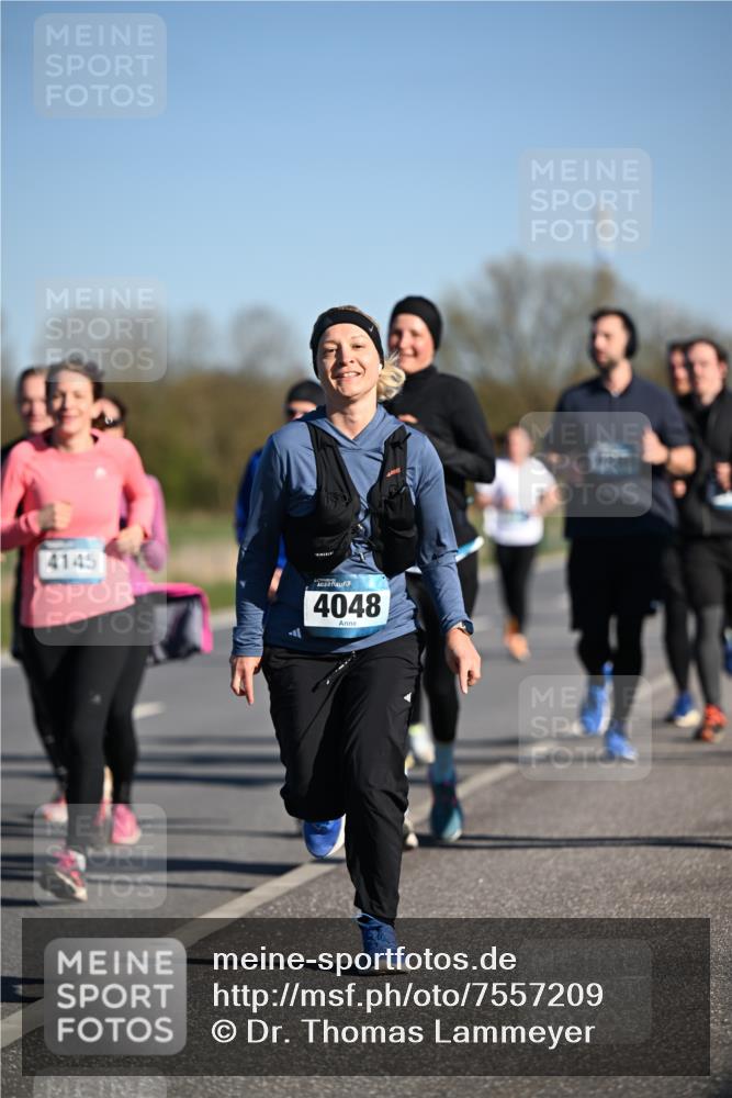 06.04.2025 - 44. Internationalen Wilhelmsburger Insellauf Dr. Thomas Lammeyer http://msf.ph/oto/7557209 06.04.2025 09:33:11 Laufen 4145, 4048 meine-sportfotos.de