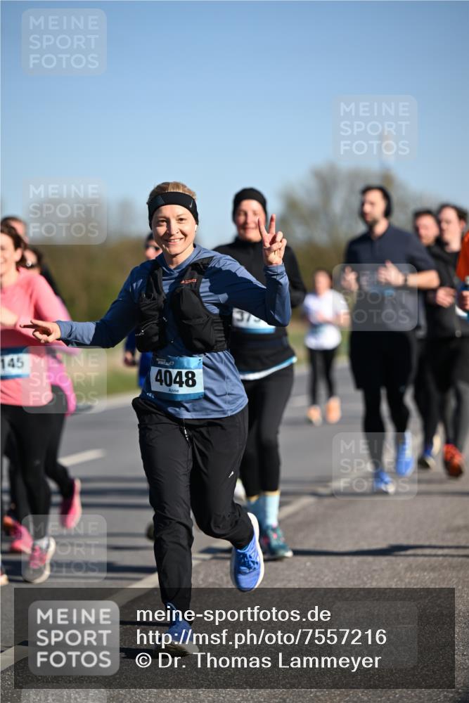 06.04.2025 - 44. Internationalen Wilhelmsburger Insellauf Dr. Thomas Lammeyer http://msf.ph/oto/7557216 06.04.2025 09:33:11 Laufen 145, 4048 meine-sportfotos.de