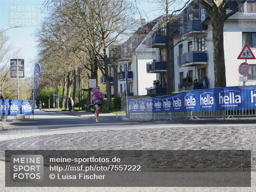 06.04.2025 - 44. Internationalen Wilhelmsburger Insellauf Luisa Fischer http://msf.ph/oto/7557222 06.04.2025 10:15:57 Ziel 4492 meine-sportfotos.de
