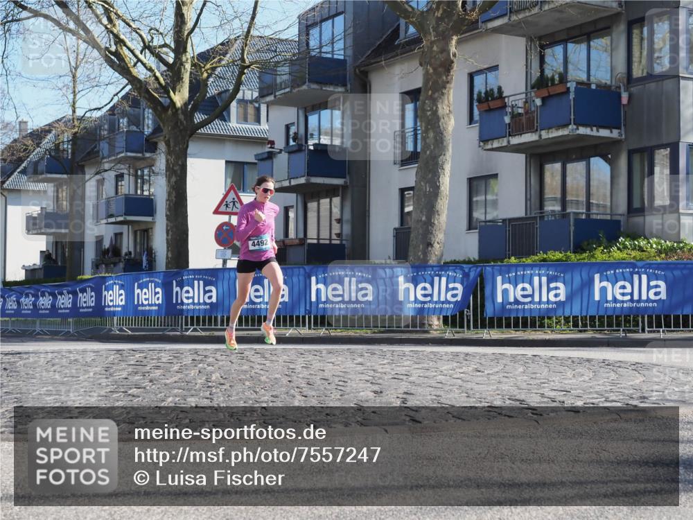 06.04.2025 - 44. Internationalen Wilhelmsburger Insellauf Luisa Fischer http://msf.ph/oto/7557247 06.04.2025 10:16:01 Ziel 4492 meine-sportfotos.de