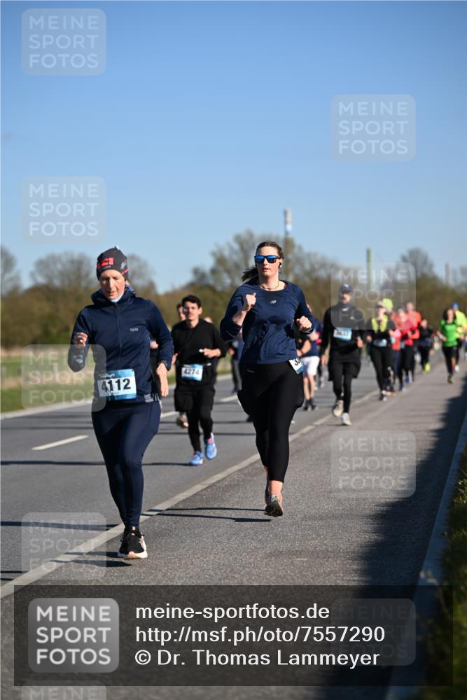 06.04.2025 - 44. Internationalen Wilhelmsburger Insellauf Dr. Thomas Lammeyer http://msf.ph/oto/7557290 06.04.2025 09:33:19 Laufen 4112, 4274 meine-sportfotos.de