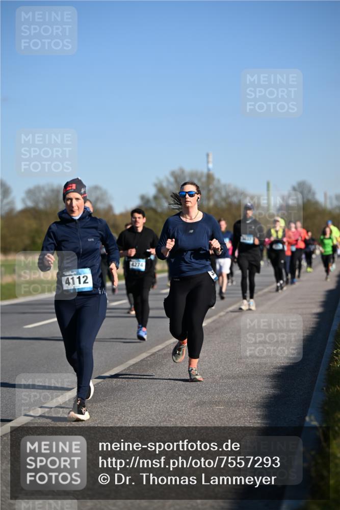 06.04.2025 - 44. Internationalen Wilhelmsburger Insellauf Dr. Thomas Lammeyer http://msf.ph/oto/7557293 06.04.2025 09:33:19 Laufen 4274, 4112 meine-sportfotos.de