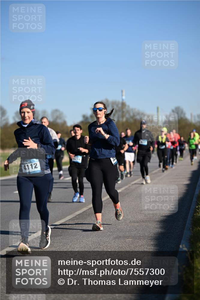 06.04.2025 - 44. Internationalen Wilhelmsburger Insellauf Dr. Thomas Lammeyer http://msf.ph/oto/7557300 06.04.2025 09:33:19 Laufen 4274, 4112, 35 meine-sportfotos.de