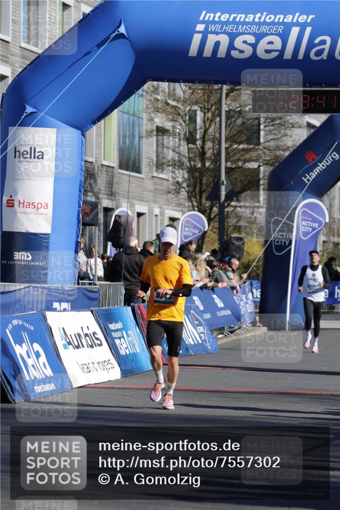 06.04.2025 - 44. Internationalen Wilhelmsburger Insellauf A. Gomolzig http://msf.ph/oto/7557302 06.04.2025 10:18:39 Ziel 3643 meine-sportfotos.de