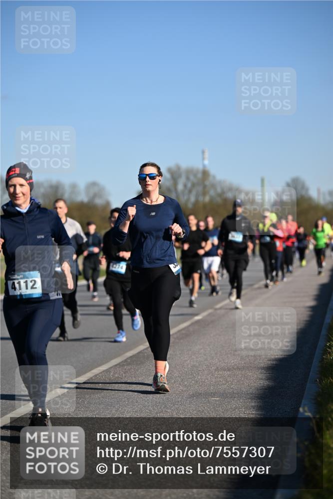 06.04.2025 - 44. Internationalen Wilhelmsburger Insellauf Dr. Thomas Lammeyer http://msf.ph/oto/7557307 06.04.2025 09:33:19 Laufen 4112, 4274 meine-sportfotos.de
