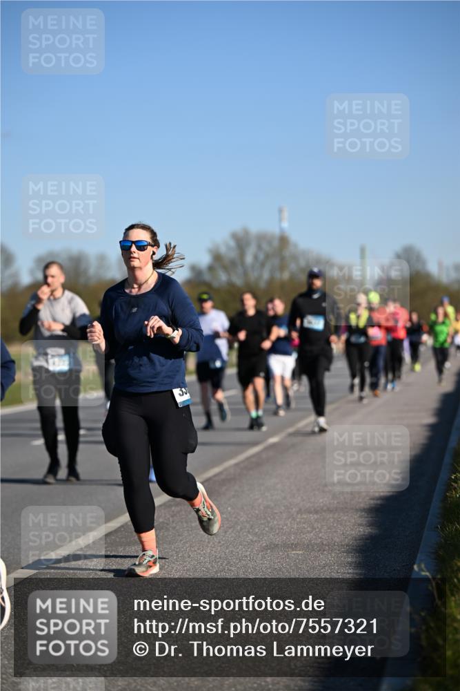 06.04.2025 - 44. Internationalen Wilhelmsburger Insellauf Dr. Thomas Lammeyer http://msf.ph/oto/7557321 06.04.2025 09:33:20 Laufen 35 meine-sportfotos.de