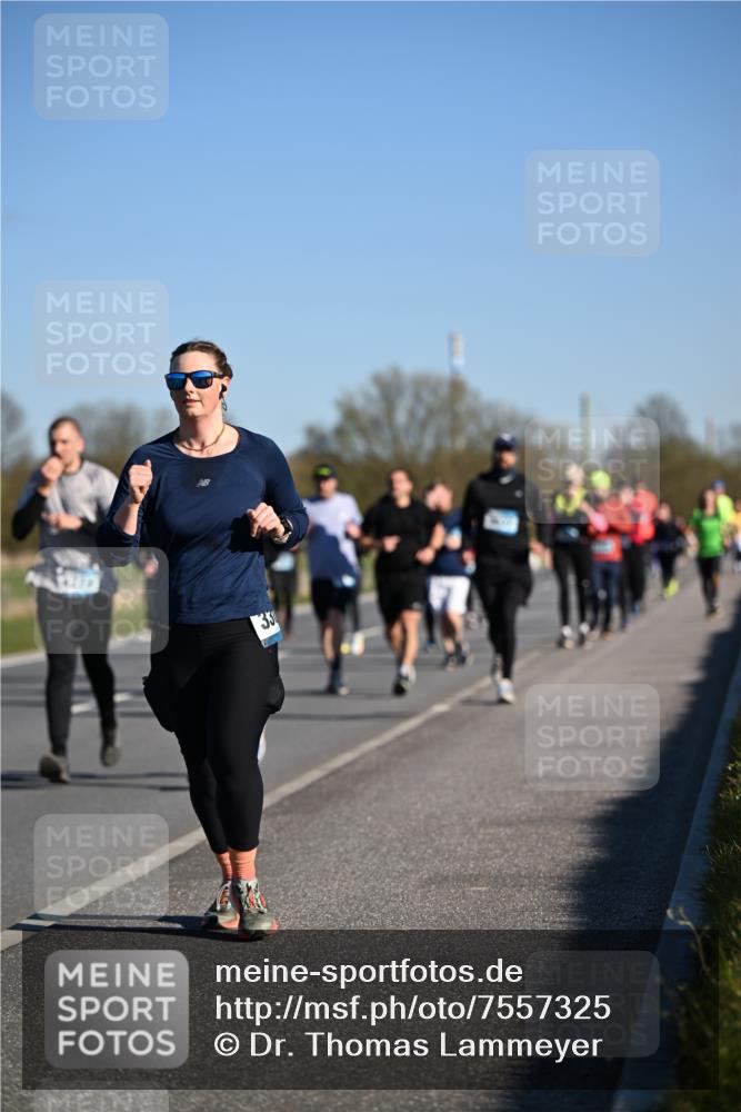 06.04.2025 - 44. Internationalen Wilhelmsburger Insellauf Dr. Thomas Lammeyer http://msf.ph/oto/7557325 06.04.2025 09:33:20 Laufen 33 meine-sportfotos.de