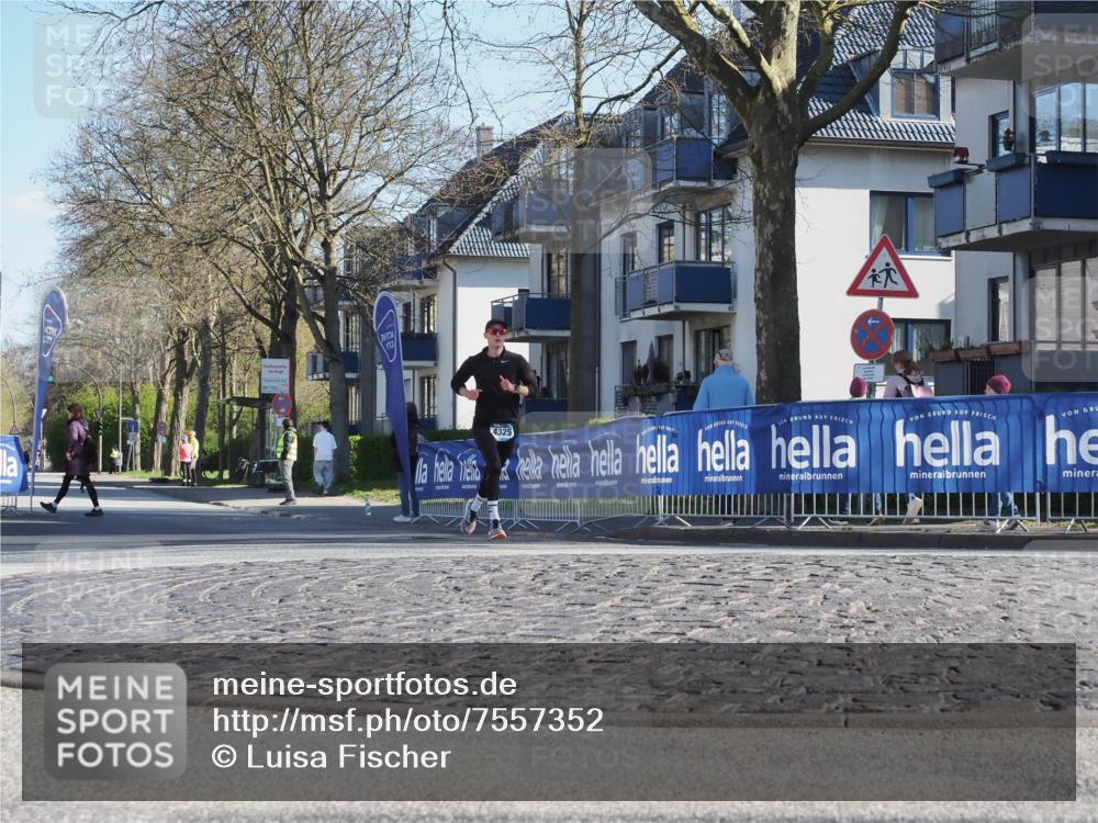 06.04.2025 - 44. Internationalen Wilhelmsburger Insellauf Luisa Fischer http://msf.ph/oto/7557352 06.04.2025 10:16:58 Ziel 1, 4325 meine-sportfotos.de