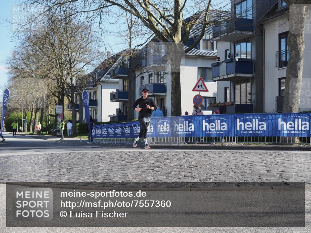 06.04.2025 - 44. Internationalen Wilhelmsburger Insellauf Luisa Fischer http://msf.ph/oto/7557360 06.04.2025 10:16:59 Ziel 4325 meine-sportfotos.de