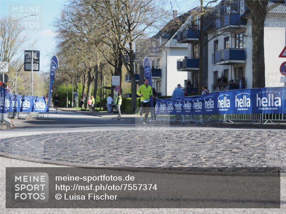 06.04.2025 - 44. Internationalen Wilhelmsburger Insellauf Luisa Fischer http://msf.ph/oto/7557374 06.04.2025 10:17:06 Ziel  meine-sportfotos.de
