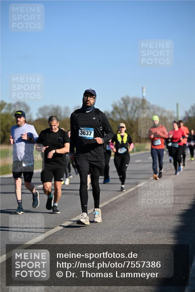 06.04.2025 - 44. Internationalen Wilhelmsburger Insellauf Dr. Thomas Lammeyer http://msf.ph/oto/7557386 06.04.2025 09:33:24 Laufen 4288, 3637 meine-sportfotos.de