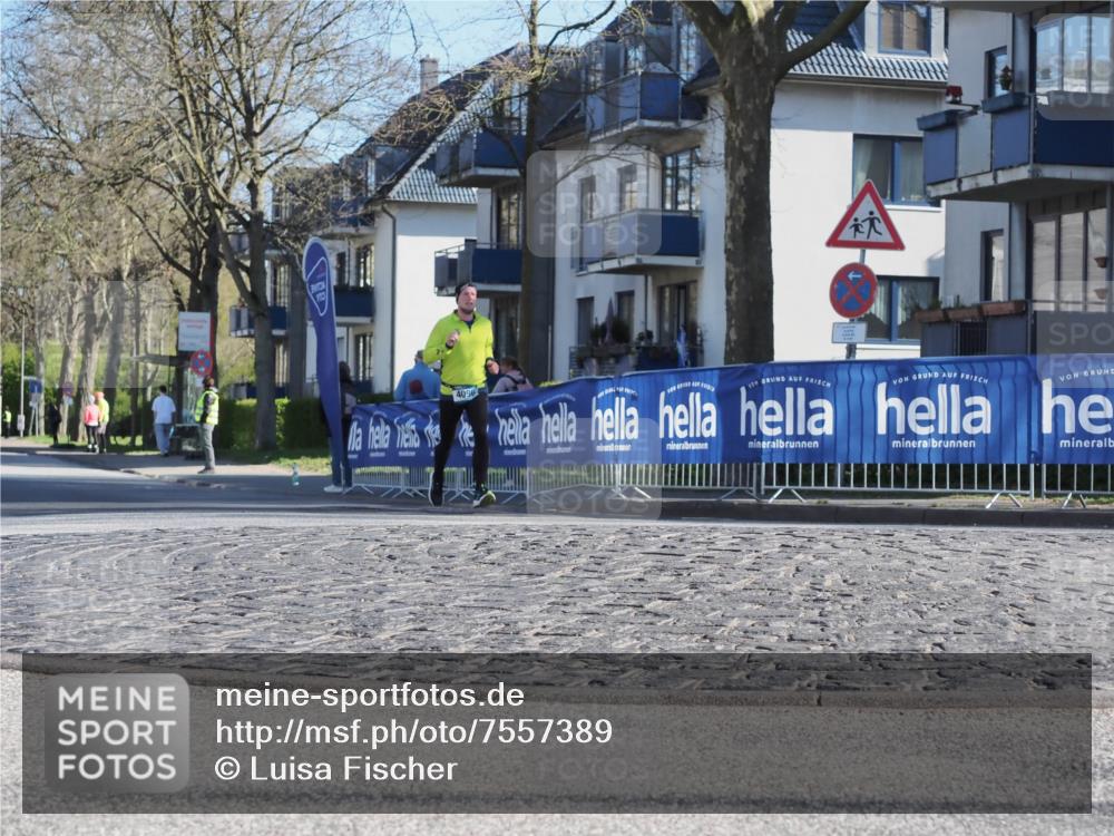 06.04.2025 - 44. Internationalen Wilhelmsburger Insellauf Luisa Fischer http://msf.ph/oto/7557389 06.04.2025 10:17:08 Ziel 4096 meine-sportfotos.de