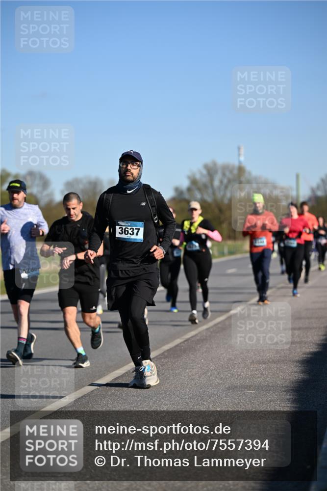06.04.2025 - 44. Internationalen Wilhelmsburger Insellauf Dr. Thomas Lammeyer http://msf.ph/oto/7557394 06.04.2025 09:33:24 Laufen 3637 meine-sportfotos.de