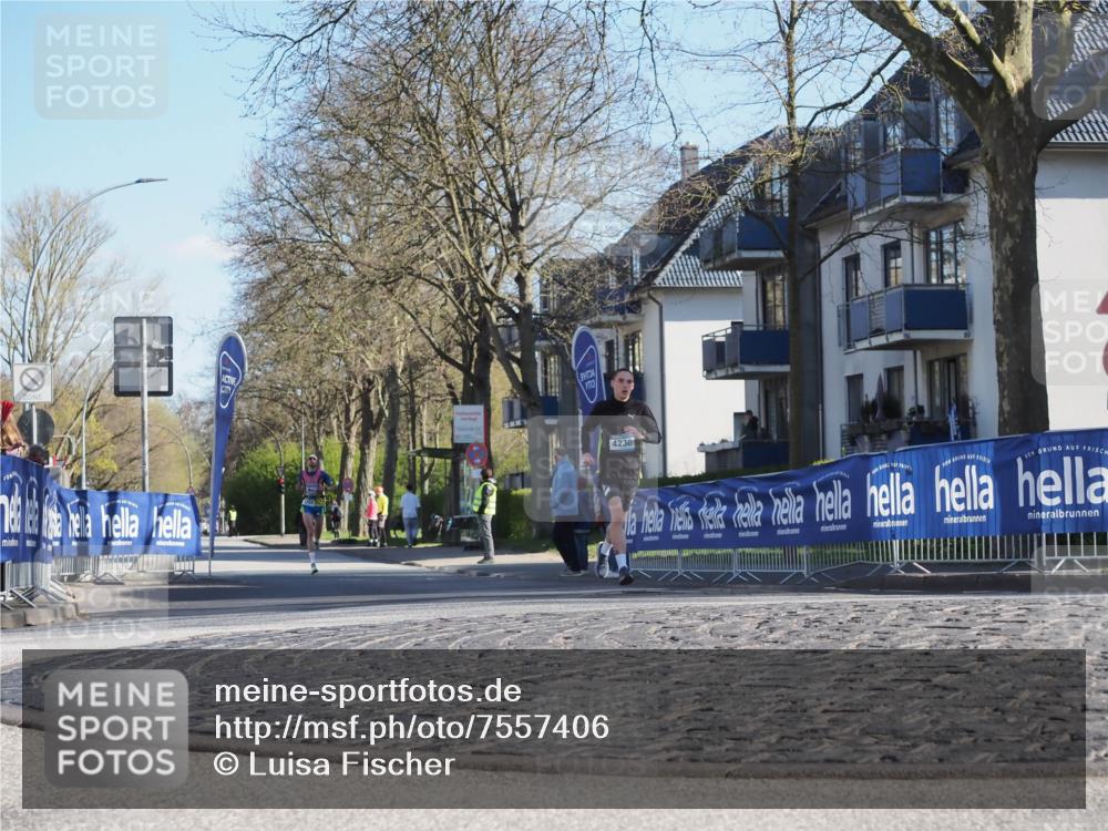 06.04.2025 - 44. Internationalen Wilhelmsburger Insellauf Luisa Fischer http://msf.ph/oto/7557406 06.04.2025 10:17:15 Ziel 4230 meine-sportfotos.de