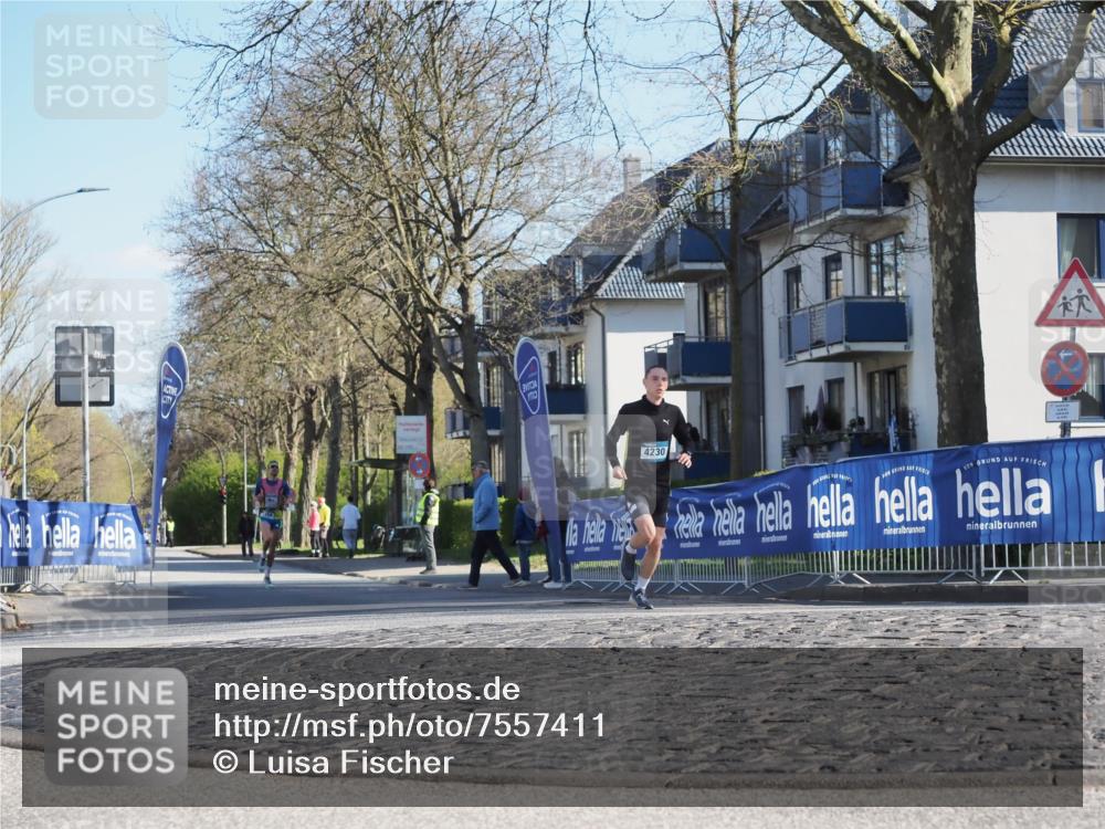 06.04.2025 - 44. Internationalen Wilhelmsburger Insellauf Luisa Fischer http://msf.ph/oto/7557411 06.04.2025 10:17:16 Ziel 4230 meine-sportfotos.de