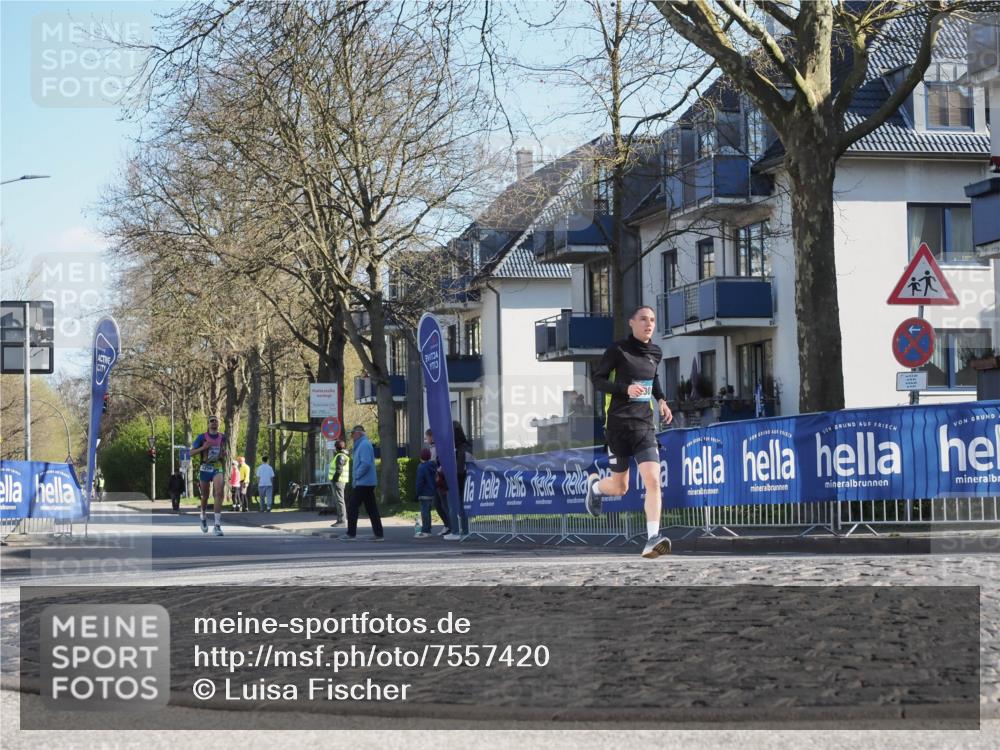 06.04.2025 - 44. Internationalen Wilhelmsburger Insellauf Luisa Fischer http://msf.ph/oto/7557420 06.04.2025 10:17:16 Ziel  meine-sportfotos.de
