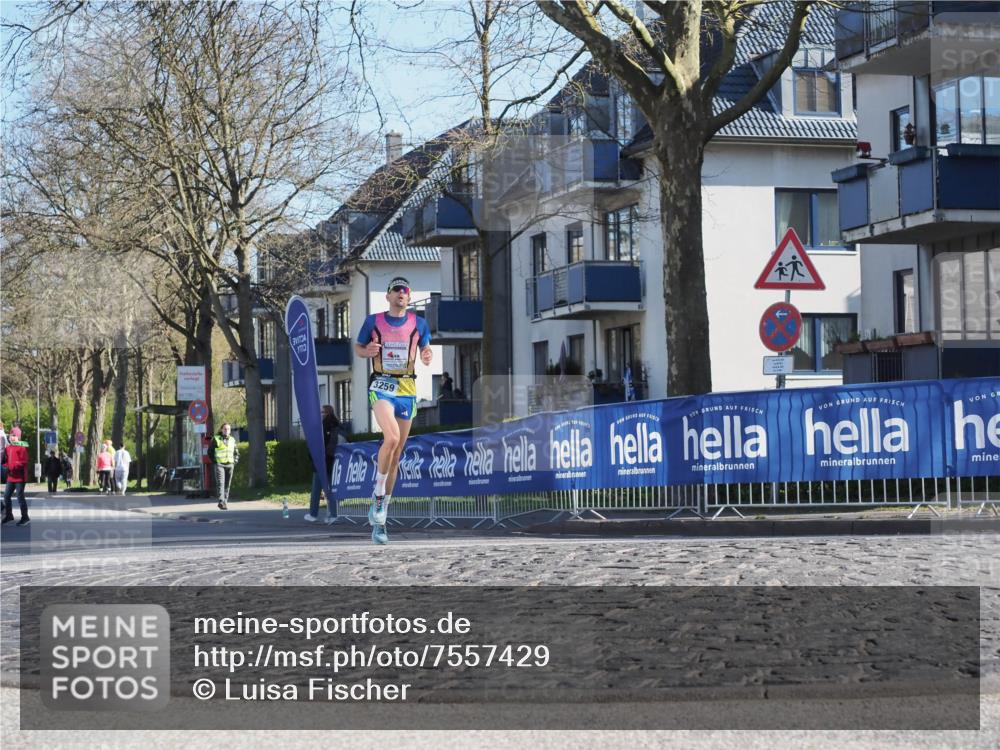 06.04.2025 - 44. Internationalen Wilhelmsburger Insellauf Luisa Fischer http://msf.ph/oto/7557429 06.04.2025 10:17:21 Ziel 3259 meine-sportfotos.de