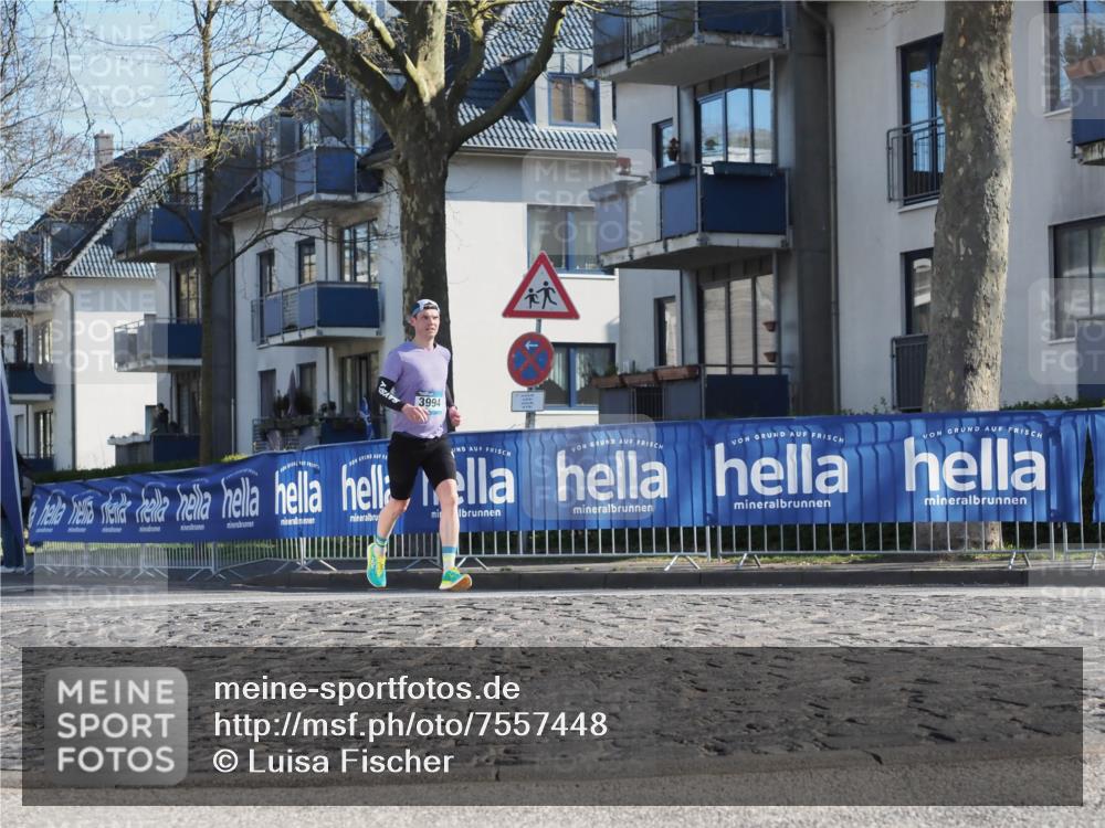 06.04.2025 - 44. Internationalen Wilhelmsburger Insellauf Luisa Fischer http://msf.ph/oto/7557448 06.04.2025 10:17:53 Ziel 3994 meine-sportfotos.de