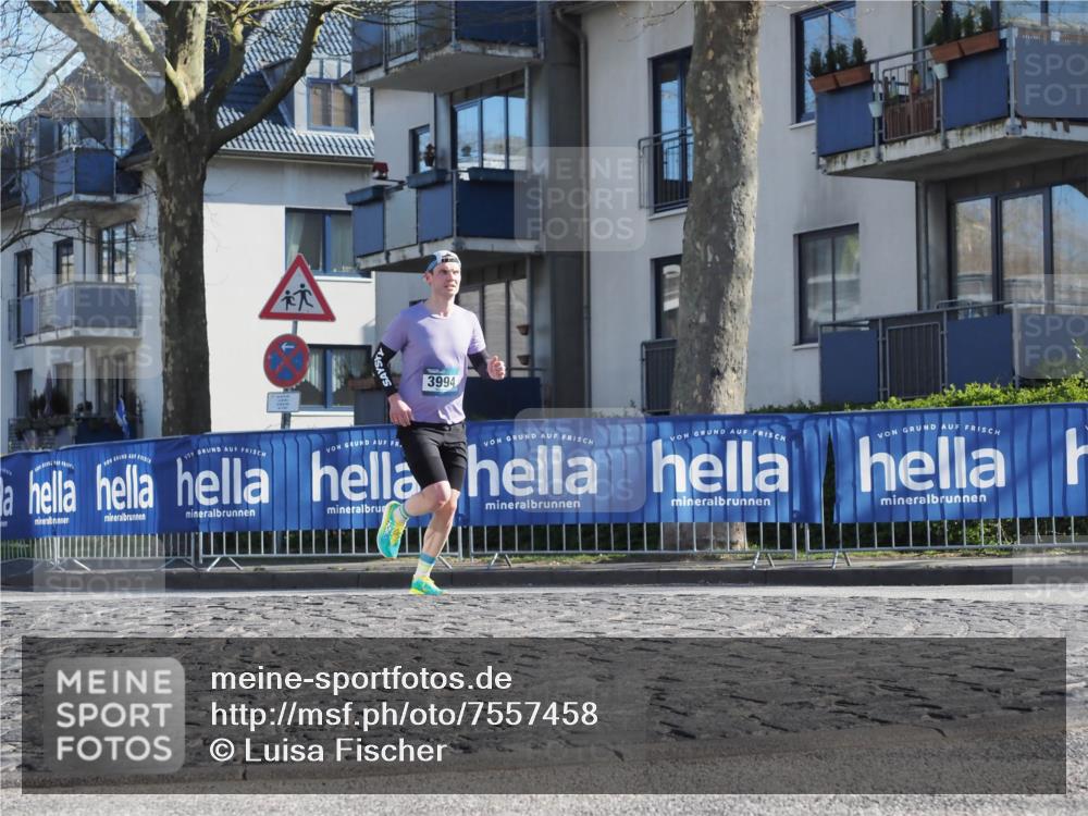 06.04.2025 - 44. Internationalen Wilhelmsburger Insellauf Luisa Fischer http://msf.ph/oto/7557458 06.04.2025 10:17:54 Ziel 3994 meine-sportfotos.de
