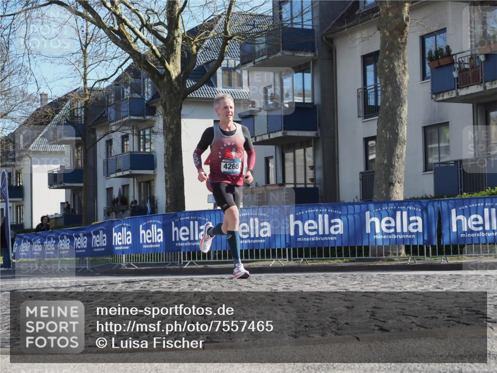 06.04.2025 - 44. Internationalen Wilhelmsburger Insellauf Luisa Fischer http://msf.ph/oto/7557465 06.04.2025 10:18:10 Ziel 4265 meine-sportfotos.de