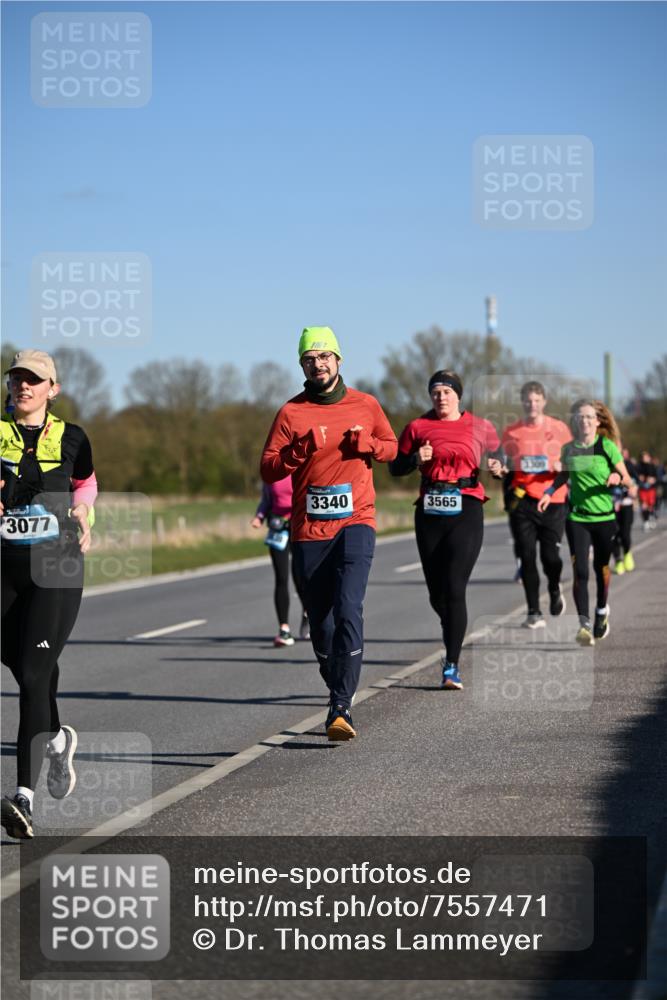 06.04.2025 - 44. Internationalen Wilhelmsburger Insellauf Dr. Thomas Lammeyer http://msf.ph/oto/7557471 06.04.2025 09:33:28 Laufen 3340, 3565, 3077 meine-sportfotos.de