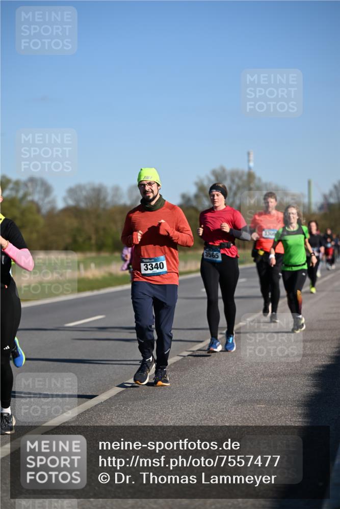 06.04.2025 - 44. Internationalen Wilhelmsburger Insellauf Dr. Thomas Lammeyer http://msf.ph/oto/7557477 06.04.2025 09:33:28 Laufen 3565, 3340 meine-sportfotos.de