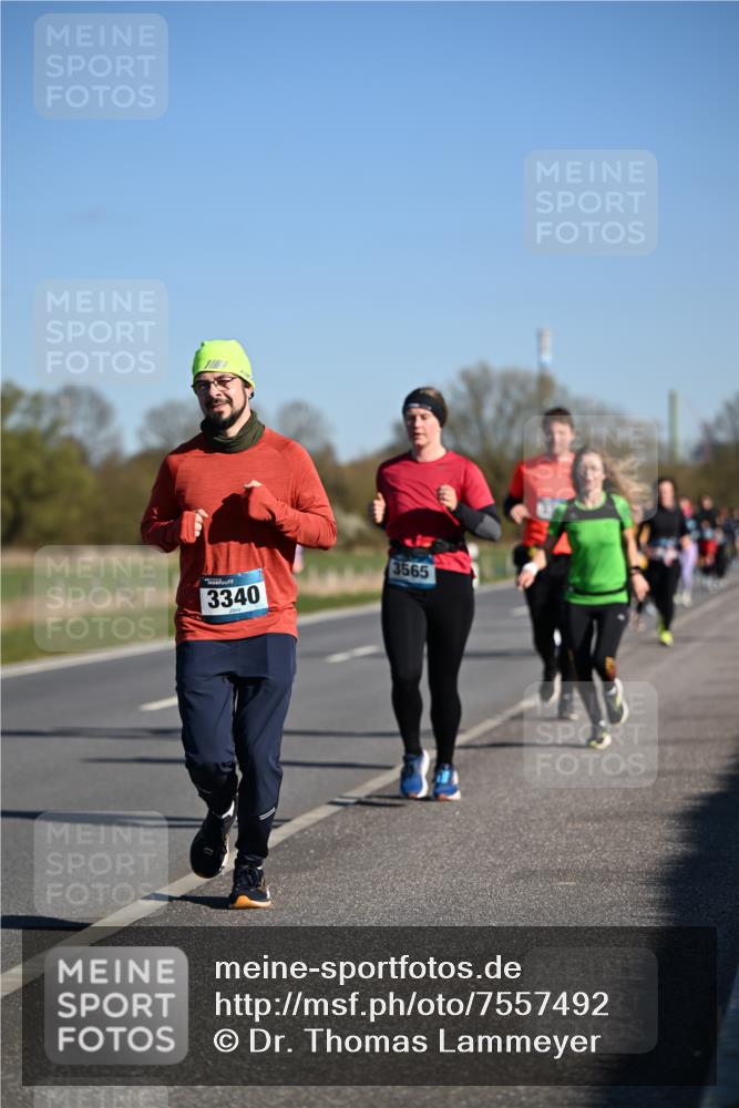 06.04.2025 - 44. Internationalen Wilhelmsburger Insellauf Dr. Thomas Lammeyer http://msf.ph/oto/7557492 06.04.2025 09:33:29 Laufen 3340, 3565 meine-sportfotos.de