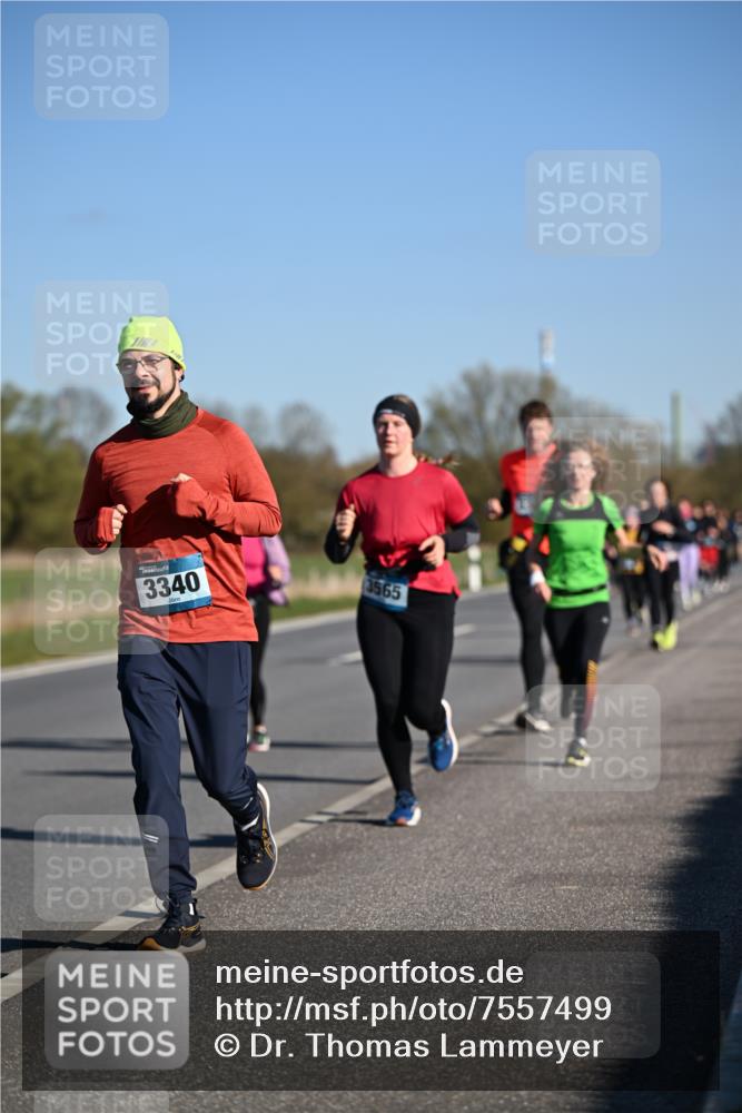 06.04.2025 - 44. Internationalen Wilhelmsburger Insellauf Dr. Thomas Lammeyer http://msf.ph/oto/7557499 06.04.2025 09:33:29 Laufen 3340, 3565 meine-sportfotos.de