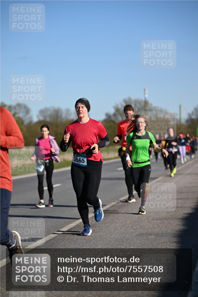 06.04.2025 - 44. Internationalen Wilhelmsburger Insellauf Dr. Thomas Lammeyer http://msf.ph/oto/7557508 06.04.2025 09:33:30 Laufen 3565 meine-sportfotos.de