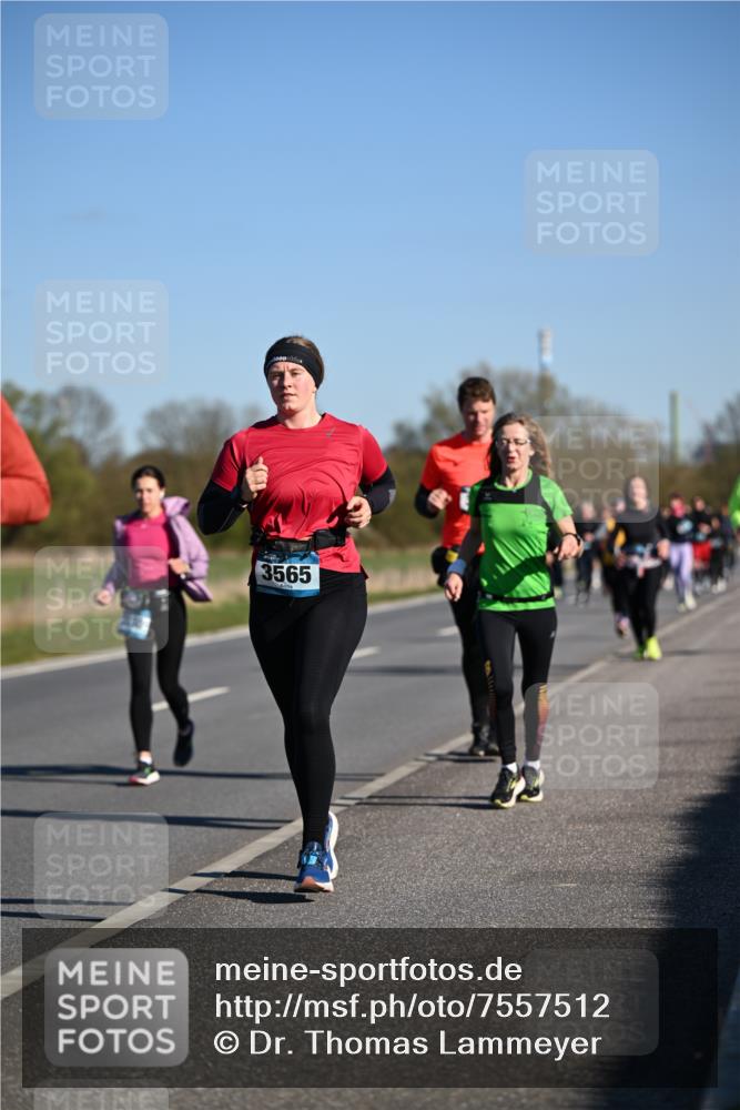 06.04.2025 - 44. Internationalen Wilhelmsburger Insellauf Dr. Thomas Lammeyer http://msf.ph/oto/7557512 06.04.2025 09:33:30 Laufen 3565 meine-sportfotos.de