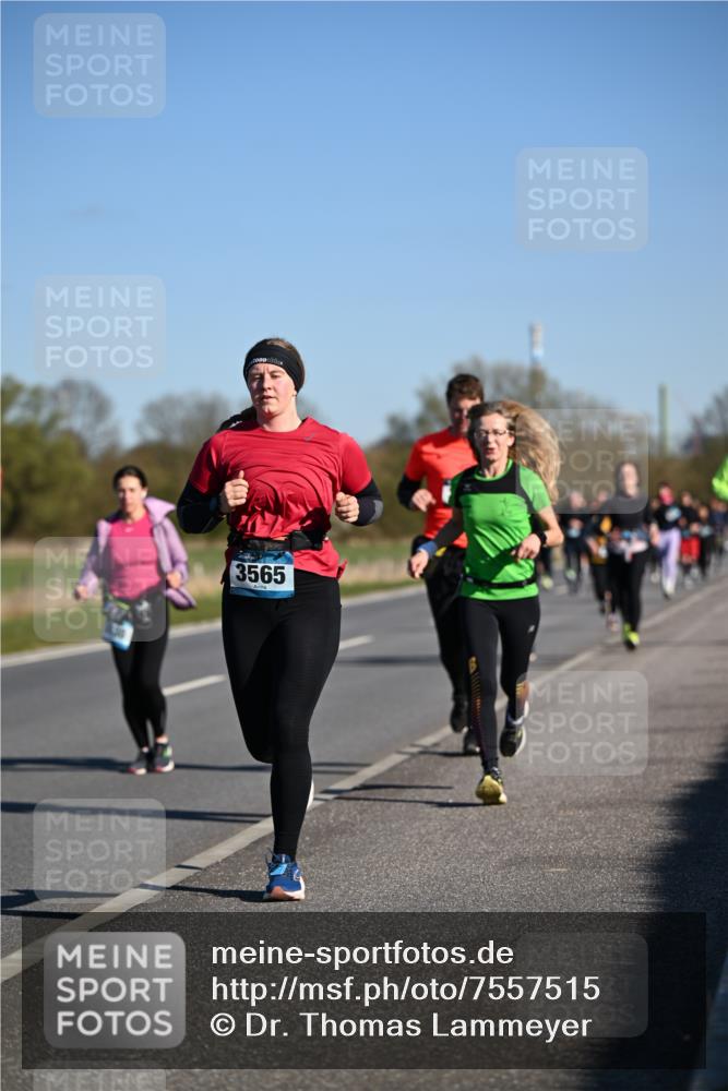 06.04.2025 - 44. Internationalen Wilhelmsburger Insellauf Dr. Thomas Lammeyer http://msf.ph/oto/7557515 06.04.2025 09:33:30 Laufen 3565 meine-sportfotos.de