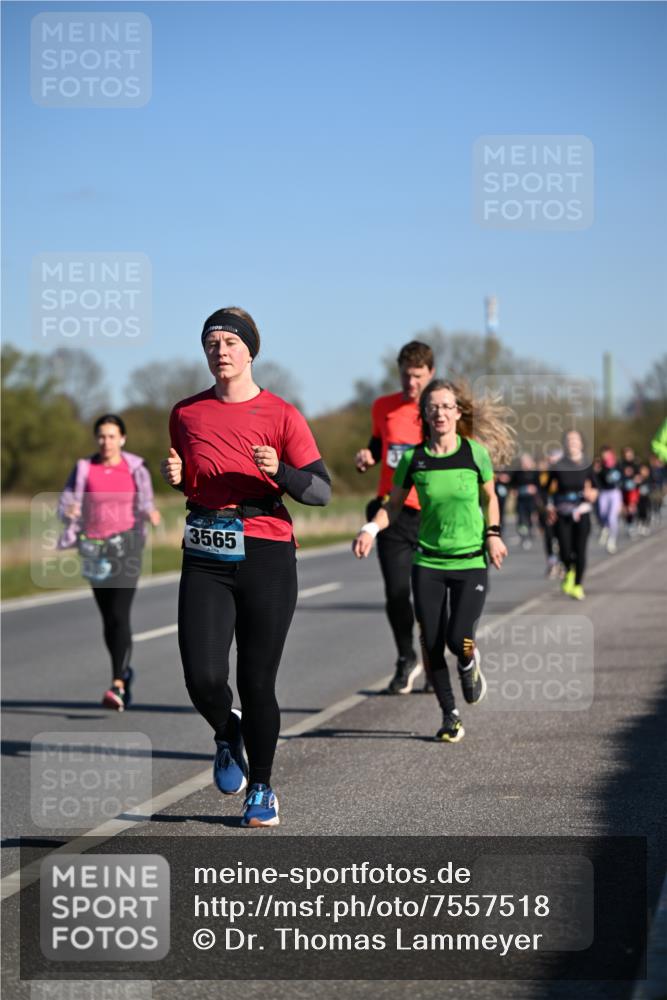06.04.2025 - 44. Internationalen Wilhelmsburger Insellauf Dr. Thomas Lammeyer http://msf.ph/oto/7557518 06.04.2025 09:33:30 Laufen 3565 meine-sportfotos.de