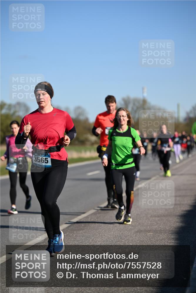 06.04.2025 - 44. Internationalen Wilhelmsburger Insellauf Dr. Thomas Lammeyer http://msf.ph/oto/7557528 06.04.2025 09:33:30 Laufen 3565 meine-sportfotos.de