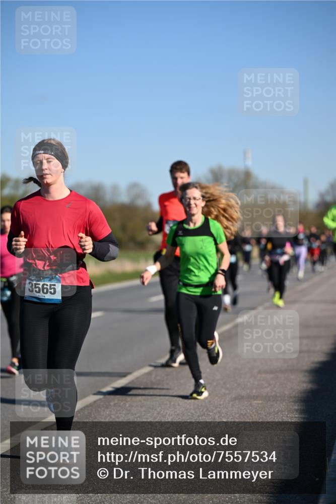 06.04.2025 - 44. Internationalen Wilhelmsburger Insellauf Dr. Thomas Lammeyer http://msf.ph/oto/7557534 06.04.2025 09:33:31 Laufen 3565 meine-sportfotos.de