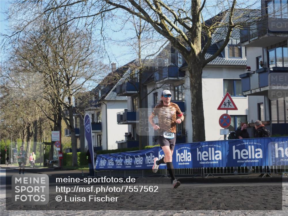 06.04.2025 - 44. Internationalen Wilhelmsburger Insellauf Luisa Fischer http://msf.ph/oto/7557562 06.04.2025 10:18:52 Ziel 4392 meine-sportfotos.de