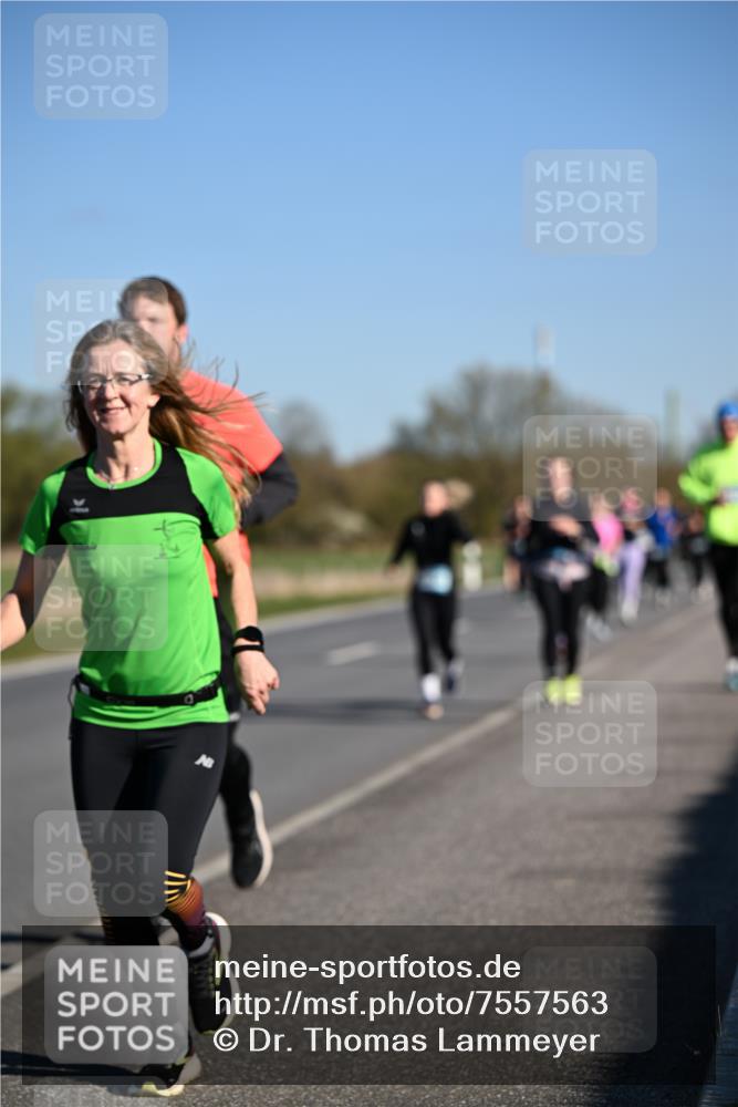 06.04.2025 - 44. Internationalen Wilhelmsburger Insellauf Dr. Thomas Lammeyer http://msf.ph/oto/7557563 06.04.2025 09:33:32 Laufen  meine-sportfotos.de