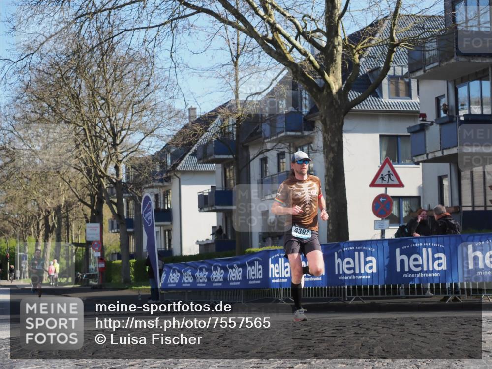 06.04.2025 - 44. Internationalen Wilhelmsburger Insellauf Luisa Fischer http://msf.ph/oto/7557565 06.04.2025 10:18:52 Ziel 4392 meine-sportfotos.de