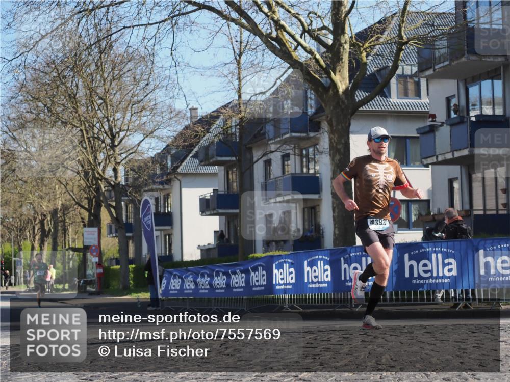 06.04.2025 - 44. Internationalen Wilhelmsburger Insellauf Luisa Fischer http://msf.ph/oto/7557569 06.04.2025 10:18:53 Ziel 4397 meine-sportfotos.de