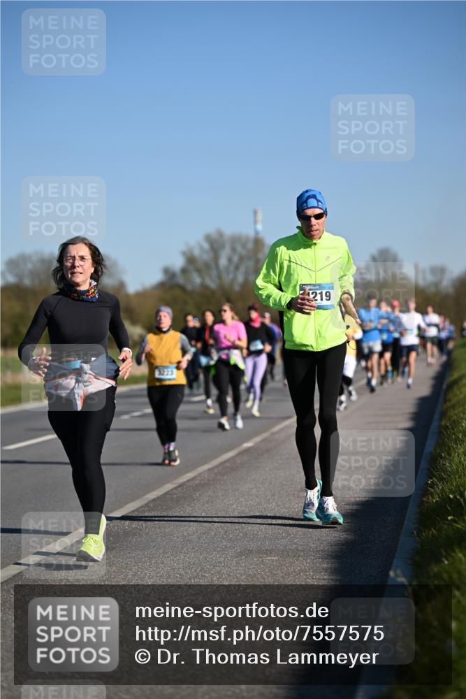 06.04.2025 - 44. Internationalen Wilhelmsburger Insellauf Dr. Thomas Lammeyer http://msf.ph/oto/7557575 06.04.2025 09:33:36 Laufen 3223, 219 meine-sportfotos.de