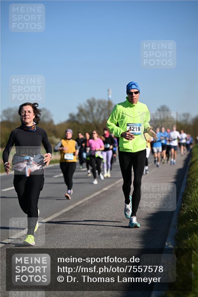 06.04.2025 - 44. Internationalen Wilhelmsburger Insellauf Dr. Thomas Lammeyer http://msf.ph/oto/7557578 06.04.2025 09:33:36 Laufen 1219 meine-sportfotos.de