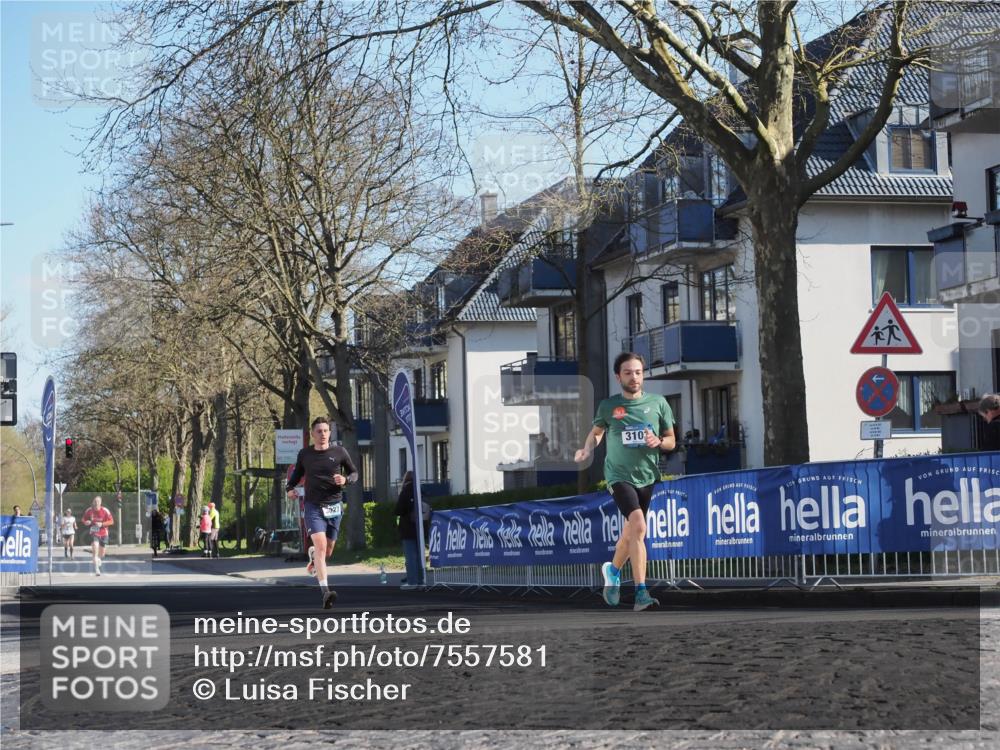 06.04.2025 - 44. Internationalen Wilhelmsburger Insellauf Luisa Fischer http://msf.ph/oto/7557581 06.04.2025 10:18:57 Ziel 3027, 310 meine-sportfotos.de