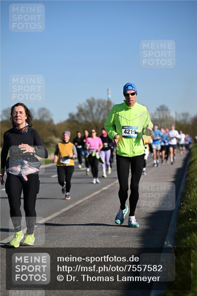 06.04.2025 - 44. Internationalen Wilhelmsburger Insellauf Dr. Thomas Lammeyer http://msf.ph/oto/7557582 06.04.2025 09:33:36 Laufen 4219 meine-sportfotos.de