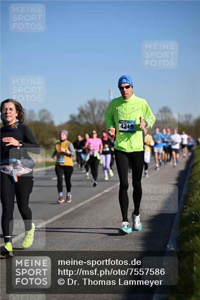 06.04.2025 - 44. Internationalen Wilhelmsburger Insellauf Dr. Thomas Lammeyer http://msf.ph/oto/7557586 06.04.2025 09:33:36 Laufen 4219 meine-sportfotos.de