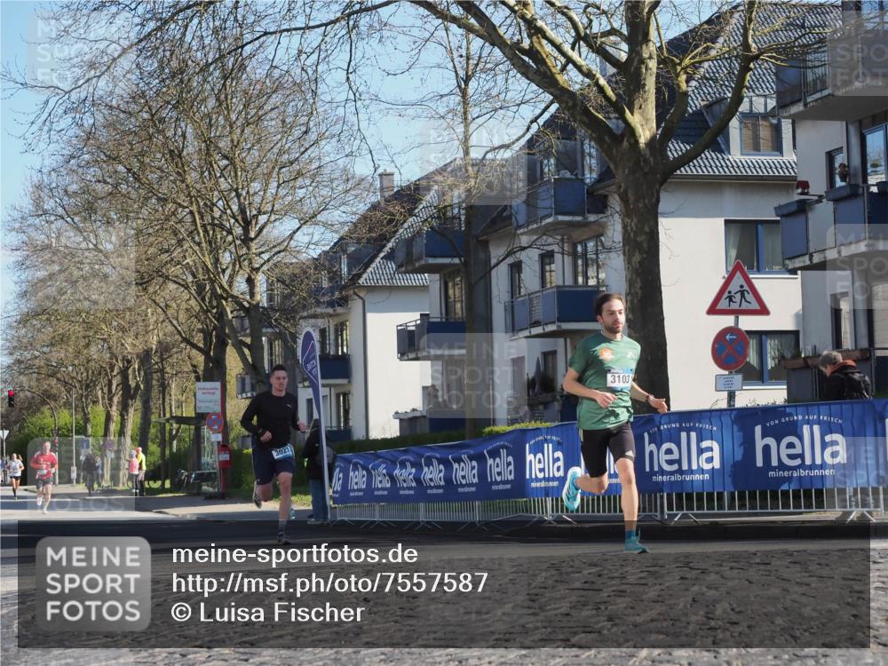 06.04.2025 - 44. Internationalen Wilhelmsburger Insellauf Luisa Fischer http://msf.ph/oto/7557587 06.04.2025 10:18:58 Ziel 3103, 3027 meine-sportfotos.de