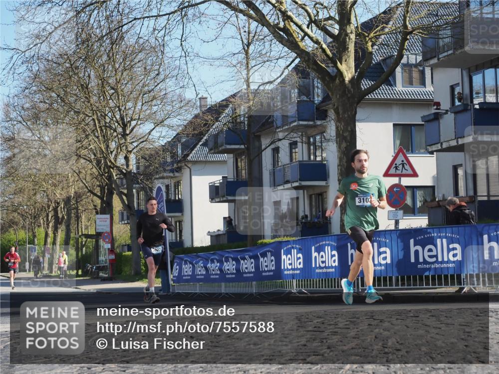 06.04.2025 - 44. Internationalen Wilhelmsburger Insellauf Luisa Fischer http://msf.ph/oto/7557588 06.04.2025 10:18:58 Ziel 3103, 3027 meine-sportfotos.de