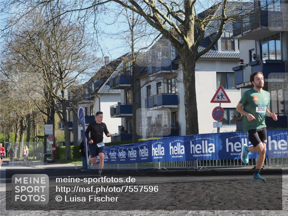 06.04.2025 - 44. Internationalen Wilhelmsburger Insellauf Luisa Fischer http://msf.ph/oto/7557596 06.04.2025 10:18:58 Ziel 3103, 3027 meine-sportfotos.de