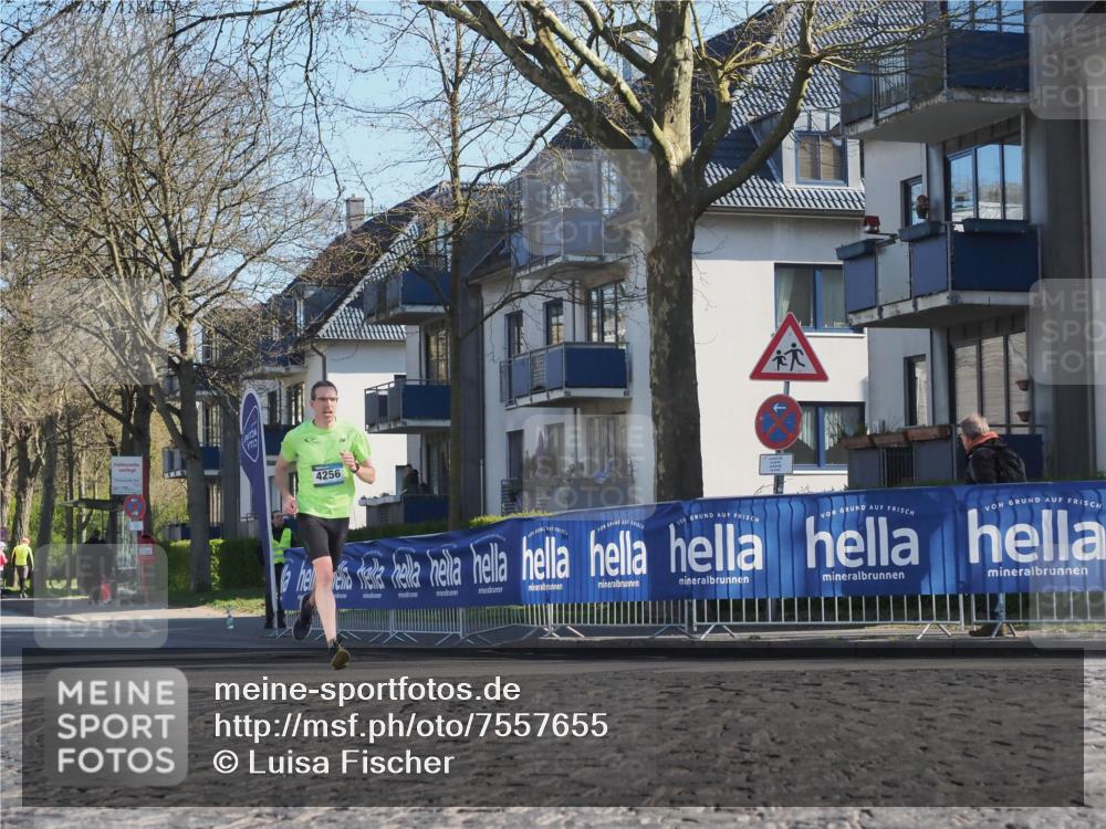 06.04.2025 - 44. Internationalen Wilhelmsburger Insellauf Luisa Fischer http://msf.ph/oto/7557655 06.04.2025 10:19:30 Ziel 4256 meine-sportfotos.de