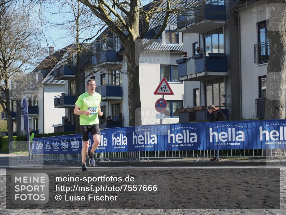 06.04.2025 - 44. Internationalen Wilhelmsburger Insellauf Luisa Fischer http://msf.ph/oto/7557666 06.04.2025 10:19:31 Ziel 4256 meine-sportfotos.de