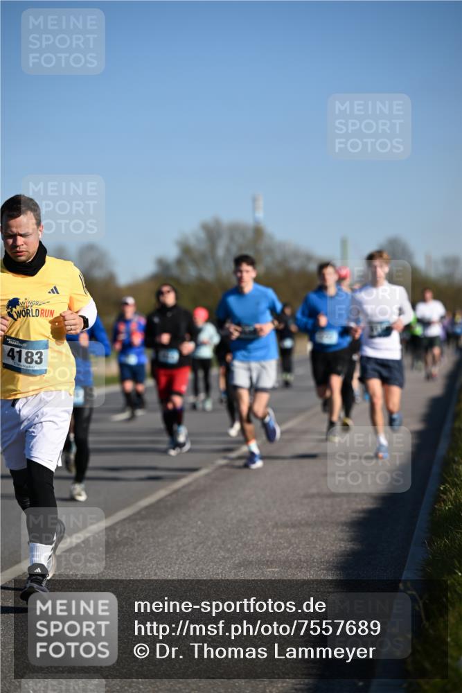 06.04.2025 - 44. Internationalen Wilhelmsburger Insellauf Dr. Thomas Lammeyer http://msf.ph/oto/7557689 06.04.2025 09:33:43 Laufen 4183 meine-sportfotos.de