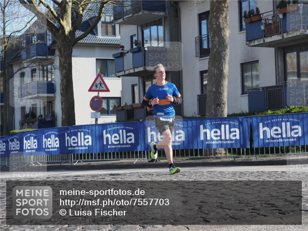 06.04.2025 - 44. Internationalen Wilhelmsburger Insellauf Luisa Fischer http://msf.ph/oto/7557703 06.04.2025 10:20:02 Ziel  meine-sportfotos.de